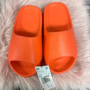 ADIDAS YEEZY NEW Rubber Slides Enflame Orange Size 4
